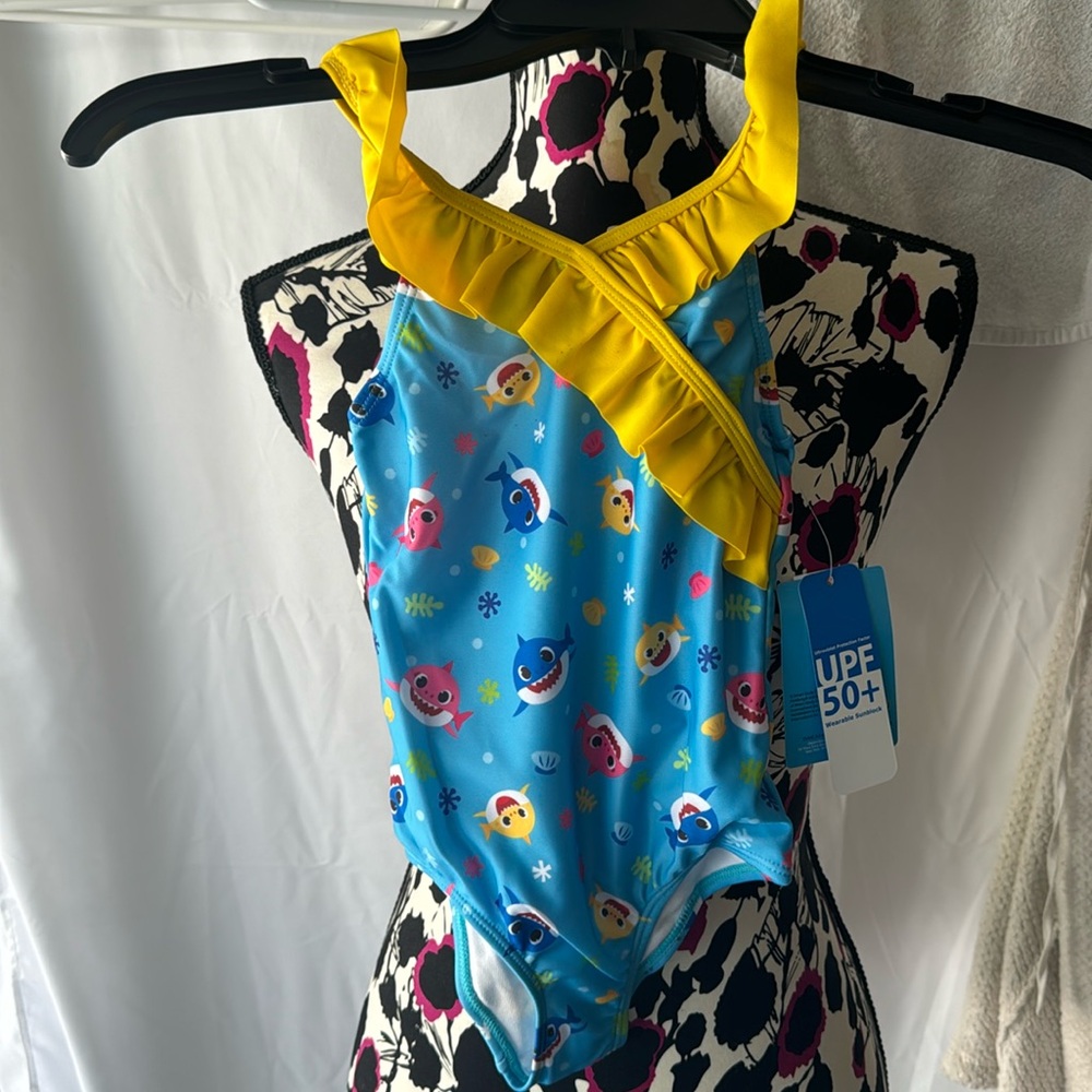 Girls swim suit size 4t